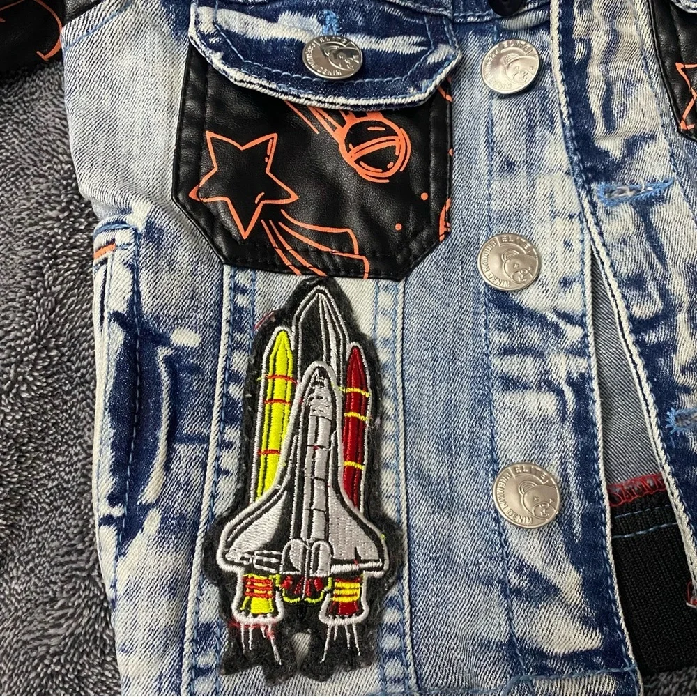 Elite space tour denim jacket and pants. Very trendy and stylish. - Picture 5 of 16